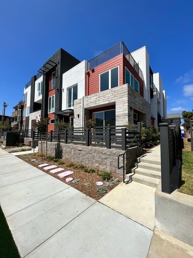 Charming Rooftop 3 Bed / 3 Bath Townhome J... - Charming Rooftop 3 Bed / 3 Bath Townhome J...