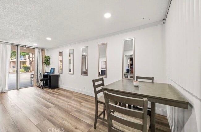 Photo - 6979 Palm Ct