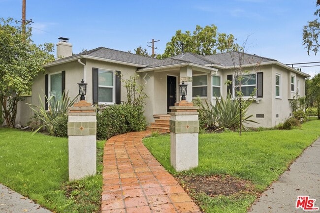 Building Photo - 4236 Elenda St