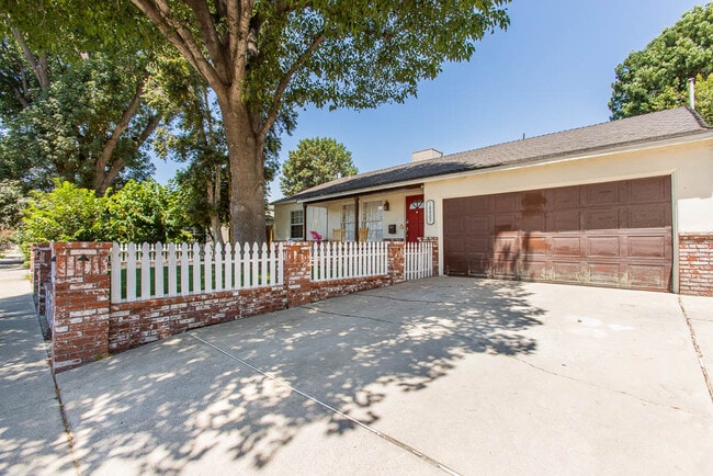 Photo - 16907 Marlin Pl