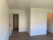 Photo - 912 Colleen Ave