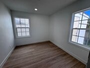 Photo - 618 W 6th St Apartment