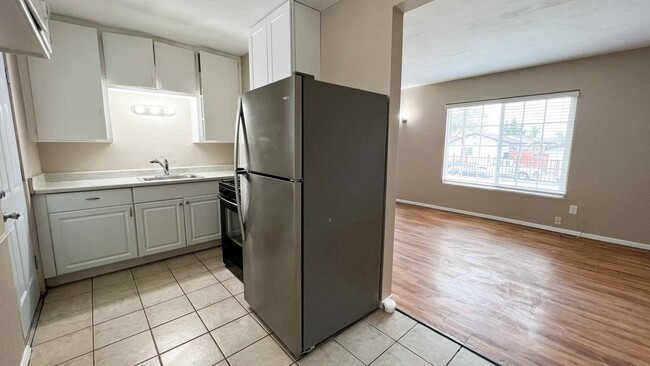 Building Photo - BV 38th Street Unit 1619