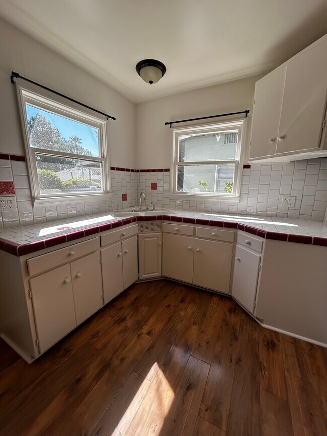 Photo - 254 N Canyon Blvd