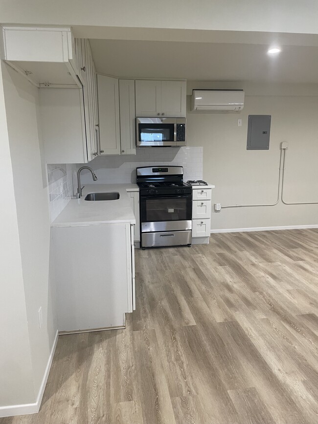 Photo - 1760-1766 Malcolm Ave