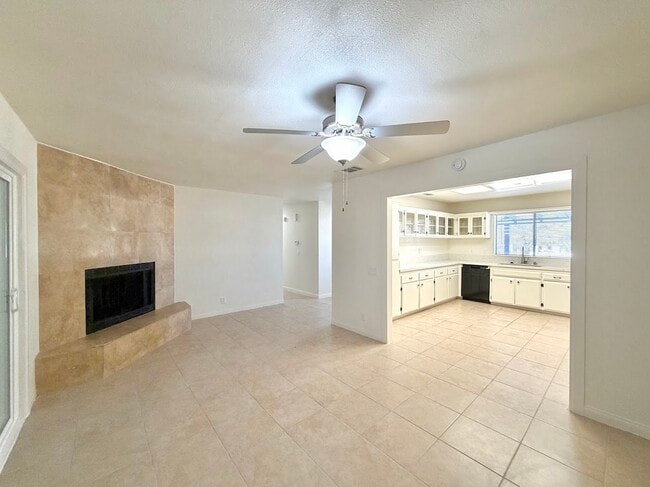 Photo - 18089 Capri St