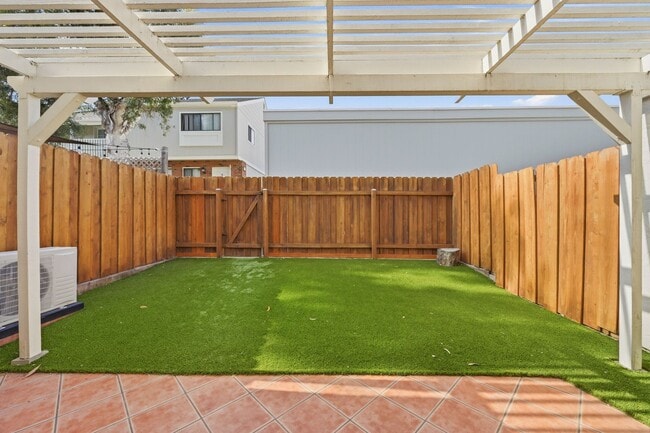 Photo - Remodeled 3bd/2.5bath steps from beaches, Racetrack, and Cedros Design district