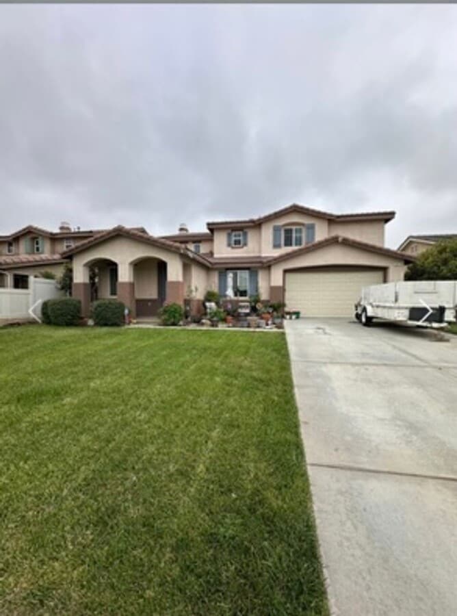 Beautiful 5 Bedroom Home for Rent - Beautiful 5 Bedroom Home for Rent