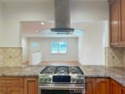 Photo - 5857 Balcom Ave