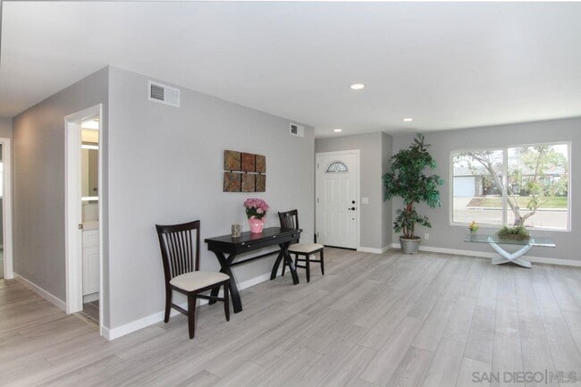 Photo - 8580 Flanders Dr