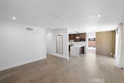 Photo - 822 E Borchard Ave