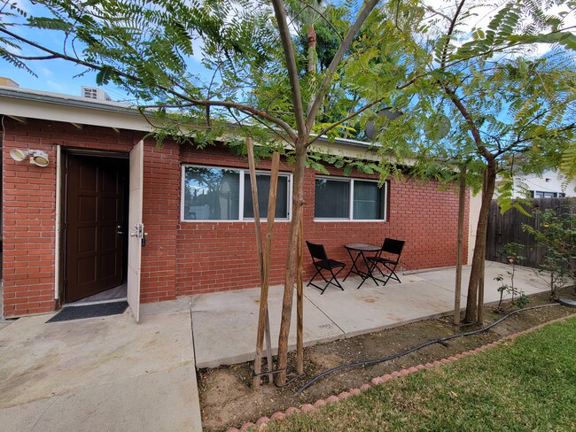Photo - 7013 Louise Ave House Unit Single