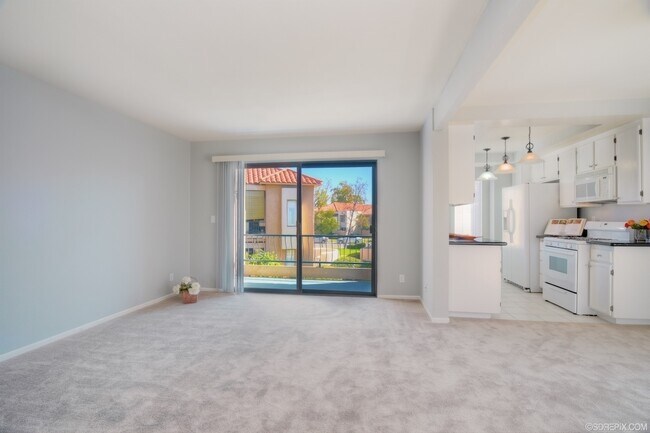 Photo - Upper level 2BR/2BA Condo for rent in Mira Mesa!