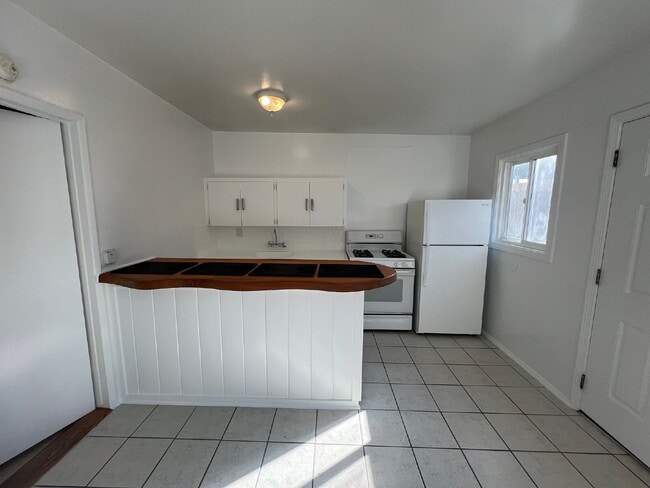 Photo - 1132 Dover Ln Unit A