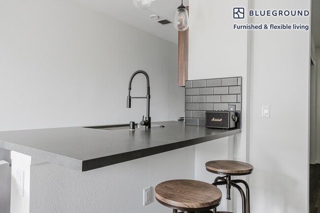 Photo - 201 The Promenade N Unit FL6-ID1259