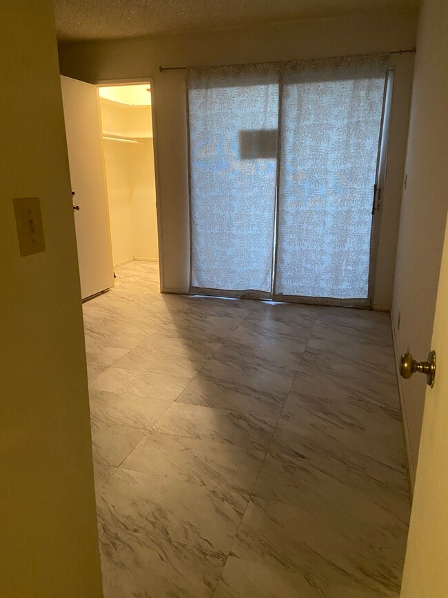 Building Photo - 9645 Spyglass Ave Unit 9645