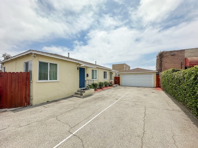 Photo - 4520 Marine Ave