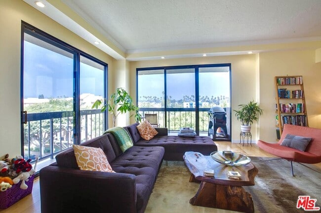 Building Photo - 124 Idaho Ave Unit 501