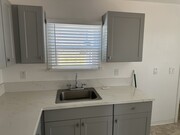 Photo - 660 W 7th Ave House