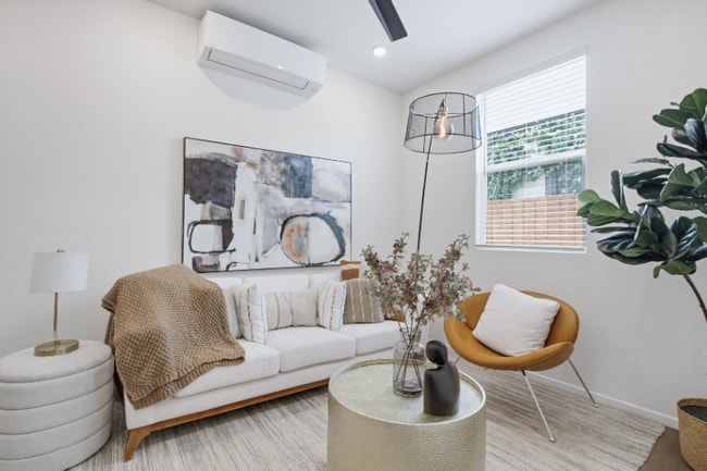 Photo - 3042-3044 J St Unit 103