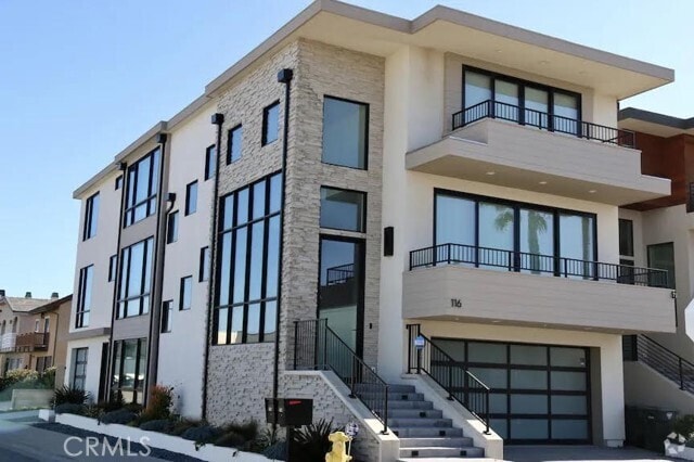 Building Photo - 116 W Channel Islands Blvd Rental
