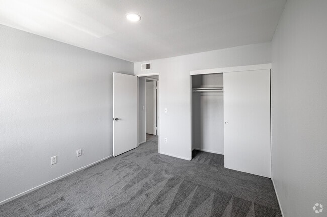 2BR, 2BA - 1000SF - Second Bedroom - Sand Castle Apartments