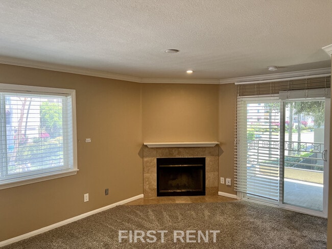 Photo - 7585 Charmant Dr