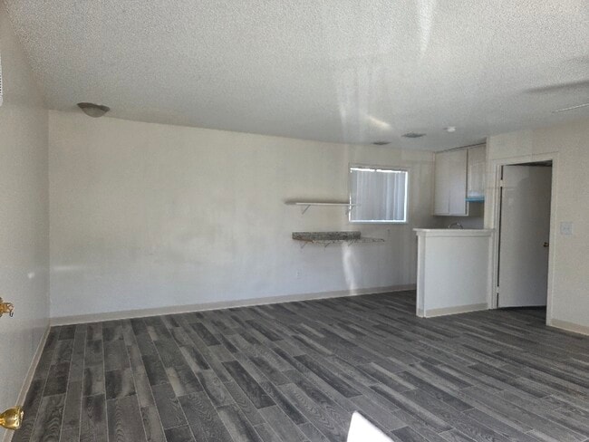 Photo - 995 N Mollison Ave Unit 36