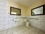 Photo - 1002 E 33rd St Townhome