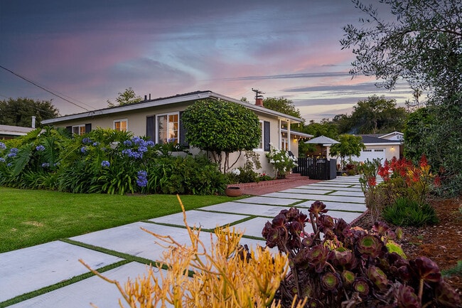 Photo - 2109 Gillespie St