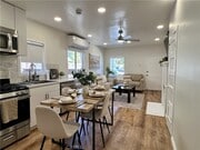 Photo - 1157 W 2nd St