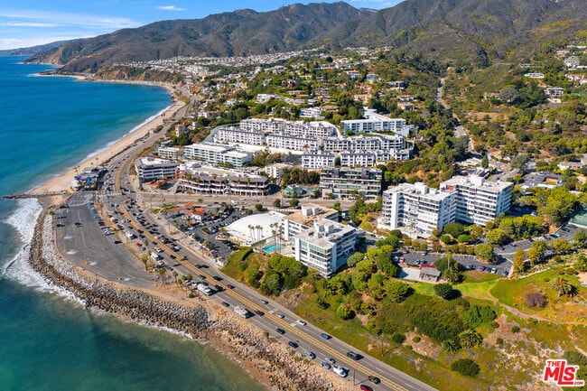 Photo - 17352 Sunset Blvd Unit 605-D