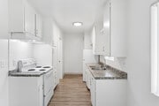 1BR, 1BA - 700SF - Kitchen - The Ponderosa