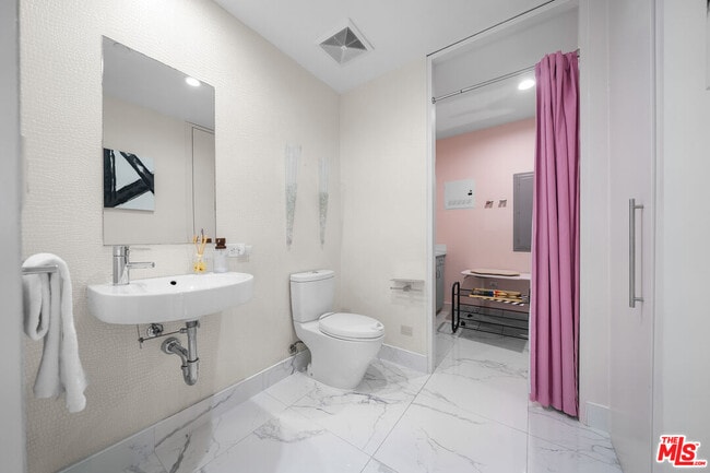 Photo - 6250 Hollywood Blvd Unit 12F