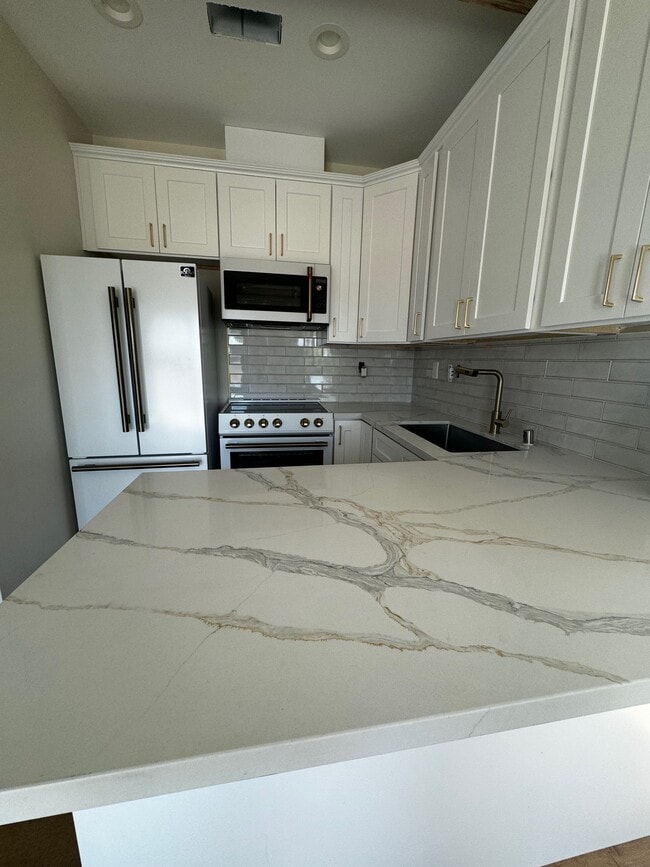 Photo - 5661 Campanile Way