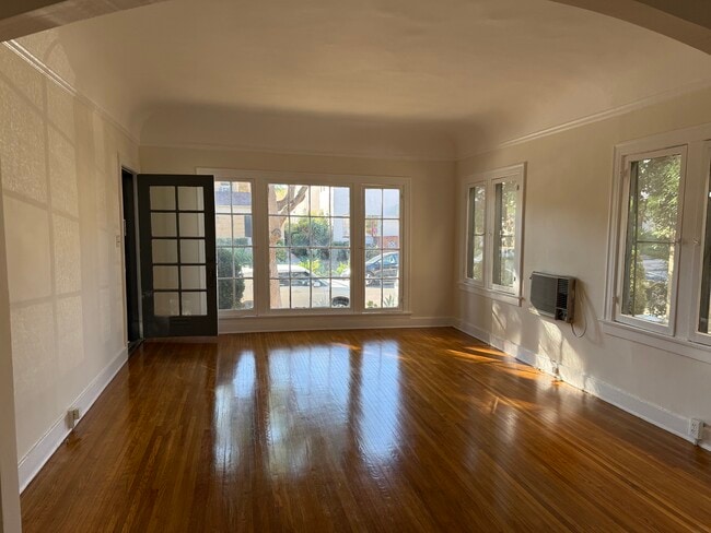 Building Photo - 536 N Spaulding Ave Unit A