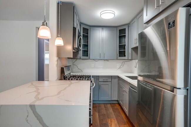 Building Photo - 920 Enterprise Ave Unit 19