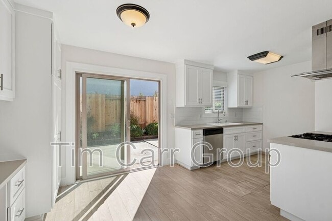 Photo - 2048 Garden Ln Unit B