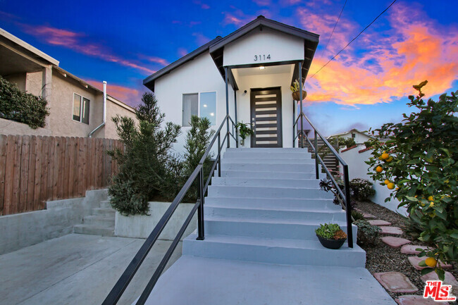 Building Photo - 3114 Malabar St Rental