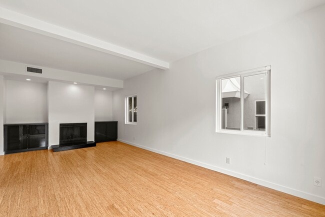 Photo - Gorgeous 3+3 Private Single Family Townhou...