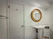 Photo - 23804 Oxnard St