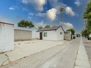 Photo - "Charming Reseda Retreat: Cozy 1-Bedroom with Stylish Granite Accents!"