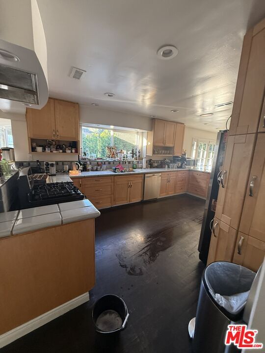 Photo - 14151 Chandler Blvd