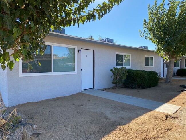 Building Photo - 20395 Zuni Rd Unit 1