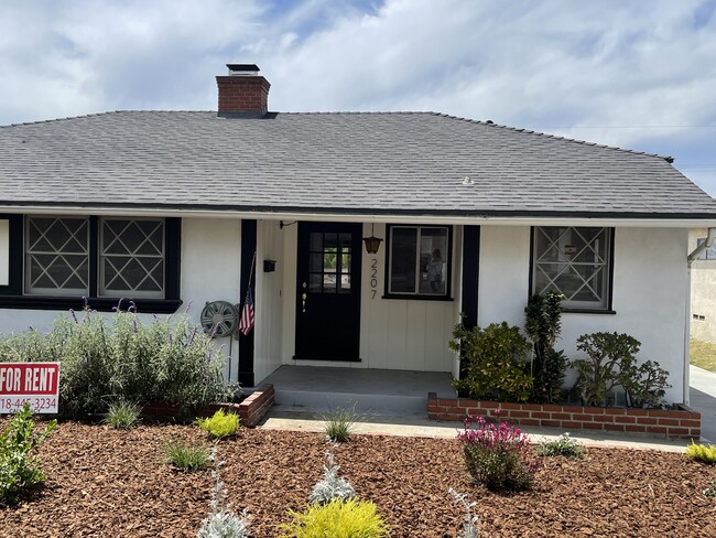 Photo - 2207 Jolley Dr