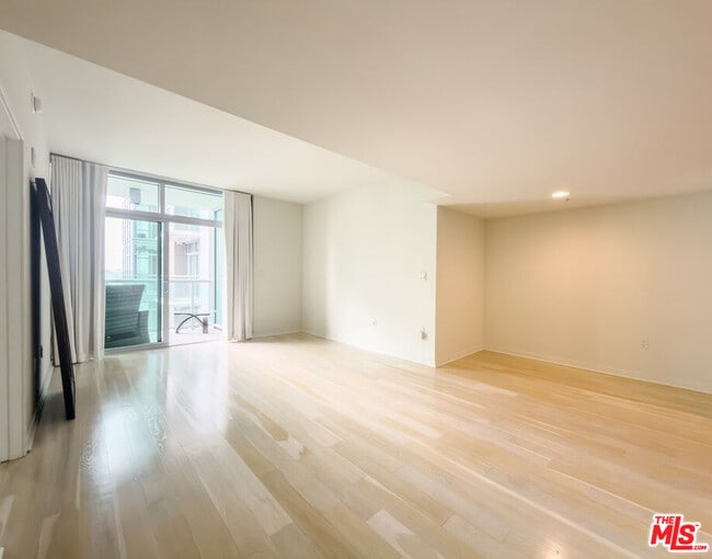 Photo - 13700 Marina Pointe Dr Unit 1626