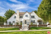 Photo - 607 N Hillcrest Rd House