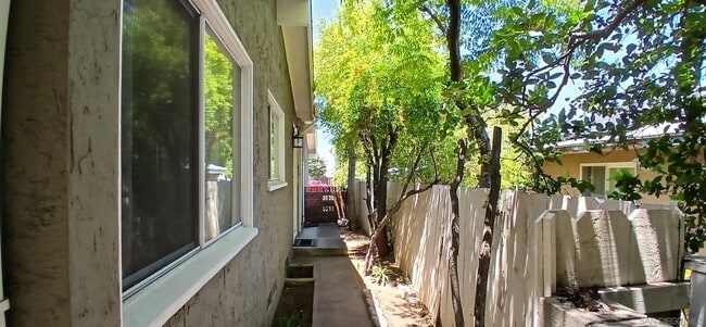 Photo - 5309 Waring Rd