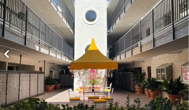 Photo - 4950 Louise Ave