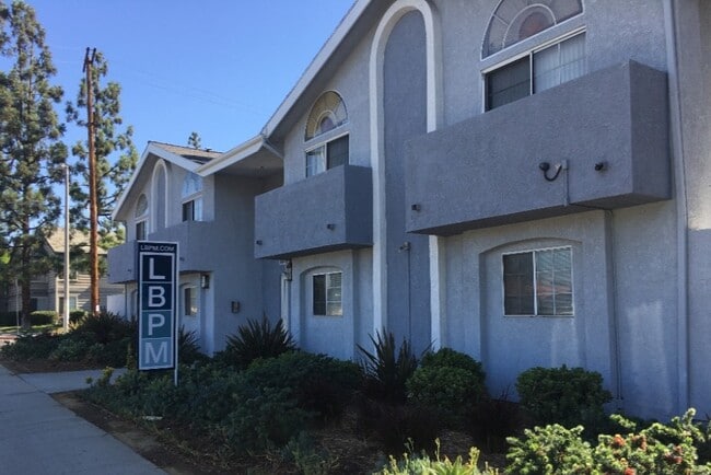 Building Photo - 9660 Sepulveda Blvd Rental